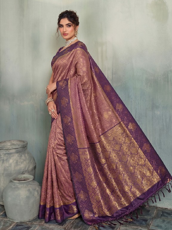 ASTITA MADRAS HANDLOOM WHOLESALE SILK BLEND LUXURIOUS INDIAN SAREES FOR WOMEN EXPORTER