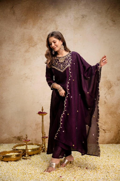 TEXTILEDEAL PC LUNA WHOLESALE READYMADE VICHITRA SILK BEAUTIFUL FLARED 3 PCS SUITS FOR EXPORT