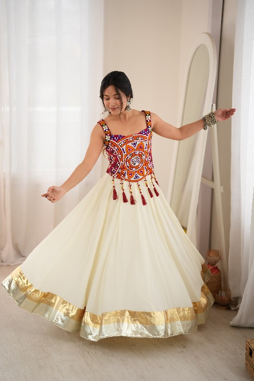 SP SERIES D.NO SP-100 WHOLESALE HEAVY RAYON BEAUTIFUL NAVRATRI STYLE LEHENGA CHOLI FOR EXPORT