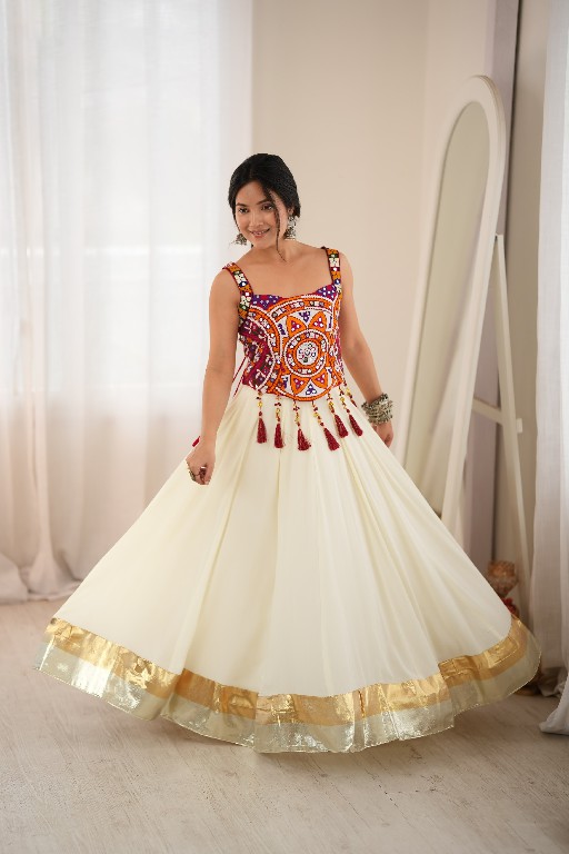 SP SERIES D.NO SP-100 WHOLESALE HEAVY RAYON BEAUTIFUL NAVRATRI STYLE LEHENGA CHOLI FOR EXPORT