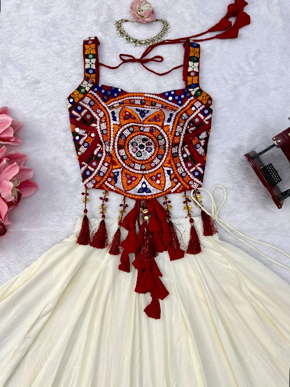 SP SERIES D.NO SP-100 WHOLESALE HEAVY RAYON BEAUTIFUL NAVRATRI STYLE LEHENGA CHOLI FOR EXPORT