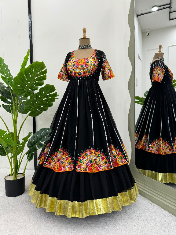 TEXTILEDEAL D.NO 5737 WHOLESALE FOUX GEORGETTE NAVRATRI SPECIAL TRENDING TOP WITH LEHENGA FOR EXPORT