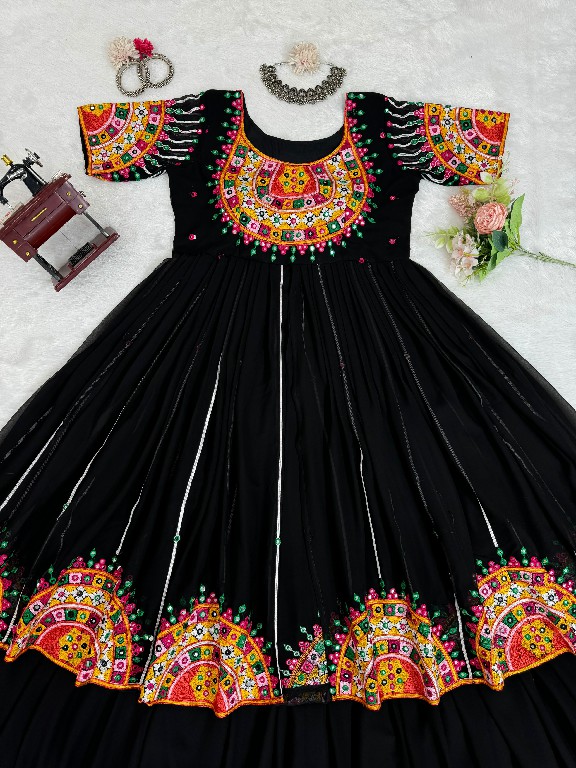 TEXTILEDEAL D.NO 5737 WHOLESALE FOUX GEORGETTE NAVRATRI SPECIAL TRENDING TOP WITH LEHENGA FOR EXPORT