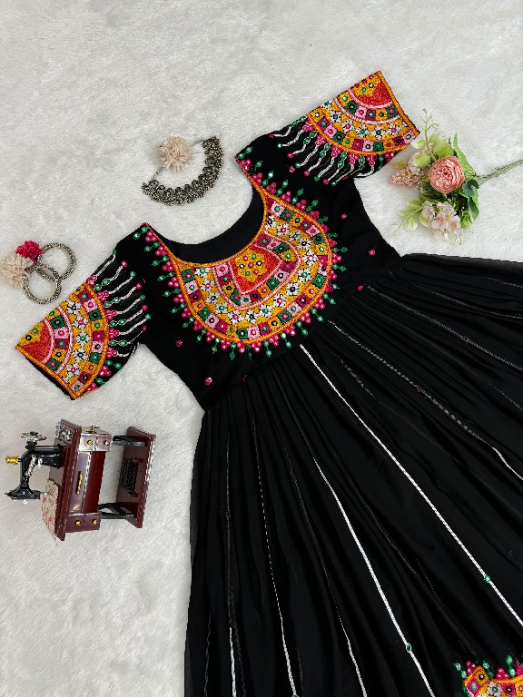TEXTILEDEAL D.NO 5737 WHOLESALE FOUX GEORGETTE NAVRATRI SPECIAL TRENDING TOP WITH LEHENGA FOR EXPORT
