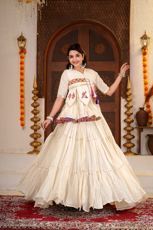 DIVYAJIVAN TEX ROSHANI WHOLESALE READYMADE PURE COTTON UNIQUE DESIGNER NAVRATRI LEHENGA CHOLI FOR EXPORT