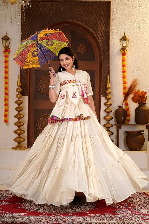 DIVYAJIVAN TEX ROSHANI WHOLESALE READYMADE PURE COTTON UNIQUE DESIGNER NAVRATRI LEHENGA CHOLI FOR EXPORT