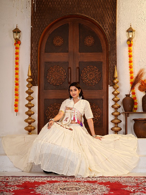 DIVYAJIVAN TEX ROSHANI WHOLESALE READYMADE PURE COTTON UNIQUE DESIGNER NAVRATRI LEHENGA CHOLI FOR EXPORT