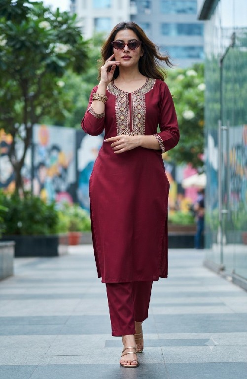 TEXTILEDEAL AKARTI WHOLESALE READYMADE FANCY WORK STYLISH KURTIS FOR WOMEN SUPPLIER