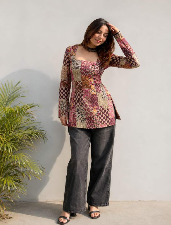 VF PRESENT READYMADE COTTON DIGITAL PRINTED UNIQUE SHORT TOPS FOR EXPORT