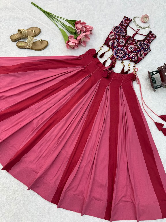 SP SERIES D.NO SP-101 WHOLESALE HEAVY RAYON BEAUTIFUL NAVRATRI STYLE LEHENGA CHOLI FOR EXPORT