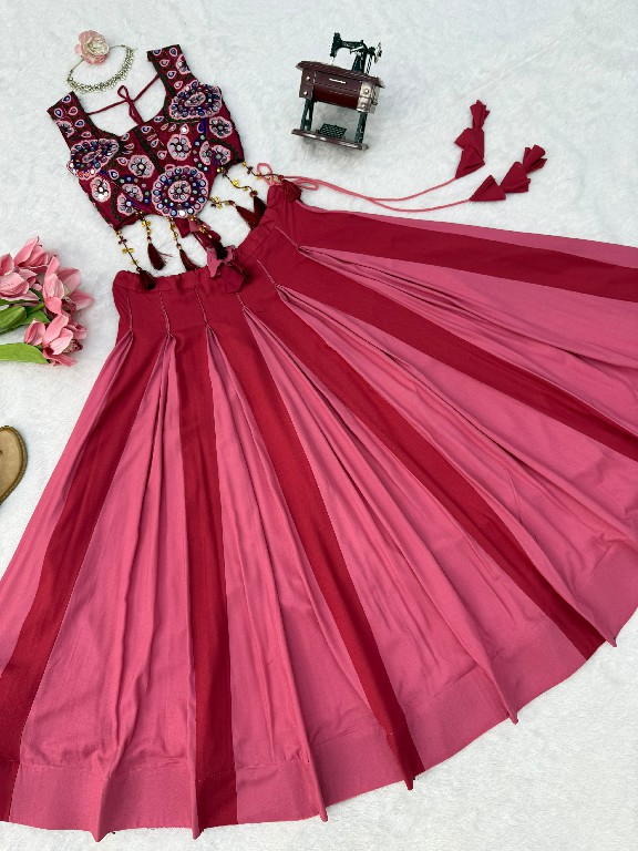 SP SERIES D.NO SP-101 WHOLESALE HEAVY RAYON BEAUTIFUL NAVRATRI STYLE LEHENGA CHOLI FOR EXPORT
