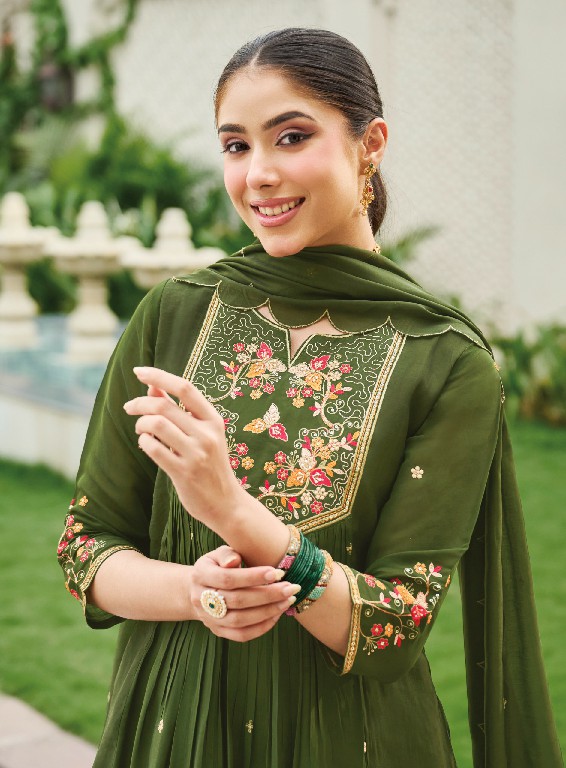 RADHIKA LIFESTYLE GLAMOUR VOL 1 WHOLESALE READYMADE MUL CHANDERI BIG SIZE PRETTY LOOK 3 PCS SUITS EXPORTER