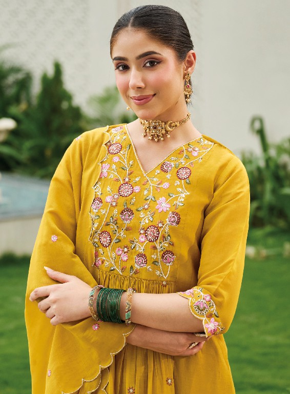 RADHIKA LIFESTYLE GLAMOUR VOL 1 WHOLESALE READYMADE MUL CHANDERI BIG SIZE PRETTY LOOK 3 PCS SUITS EXPORTER