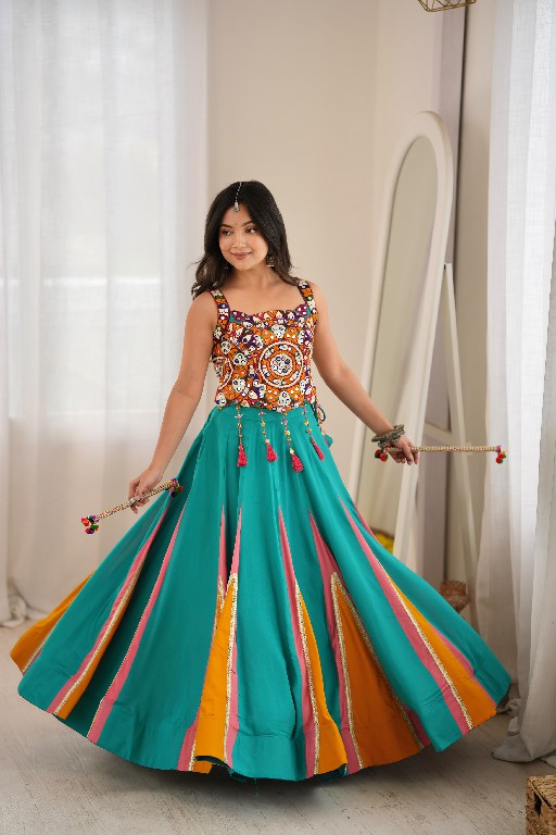 SP SERIES D.NO SP-102 WHOLESALE HEAVY RAYON ELEGANCE NAVRATRI STYLE LEHENGA CHOLI FOR EXPORT