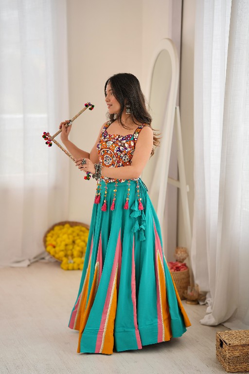 SP SERIES D.NO SP-102 WHOLESALE HEAVY RAYON ELEGANCE NAVRATRI STYLE LEHENGA CHOLI FOR EXPORT