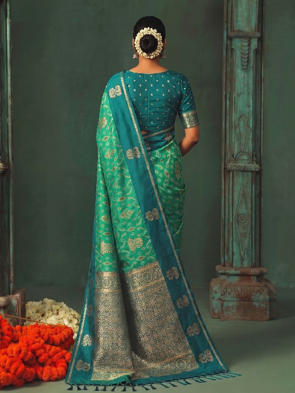 ASTITA KAUSHALYA SILK WHOLESALE SILK TRADITIONAL IKKAT PATTERN ELEGANT SAREES FOR WOMEN ONLINE