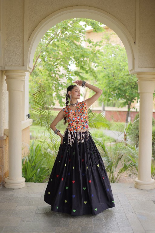 TEXTILEDEAL D.NO LW-7181 WHOLESALE READYMADE CORA COTTON ATTRACTIVE NAVRATRI STYLE LEHENGA CHOLI FOR EXPORT