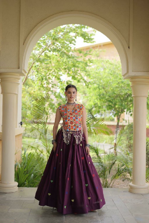 TEXTILEDEAL D.NO LW-7181 WHOLESALE READYMADE CORA COTTON ATTRACTIVE NAVRATRI STYLE LEHENGA CHOLI FOR EXPORT