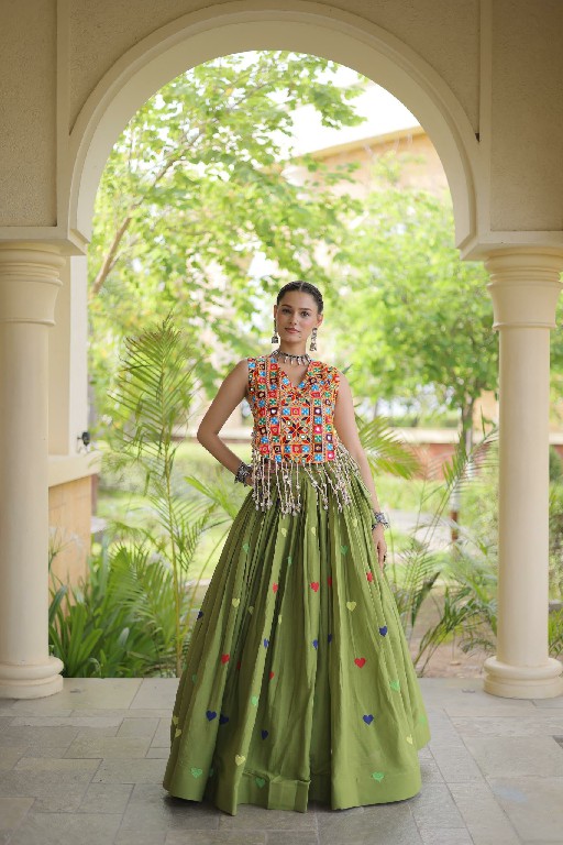 TEXTILEDEAL D.NO LW-7181 WHOLESALE READYMADE CORA COTTON ATTRACTIVE NAVRATRI STYLE LEHENGA CHOLI FOR EXPORT