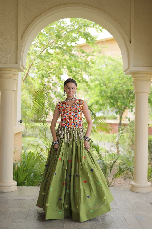 TEXTILEDEAL D.NO LW-7181 WHOLESALE READYMADE CORA COTTON ATTRACTIVE NAVRATRI STYLE LEHENGA CHOLI FOR EXPORT