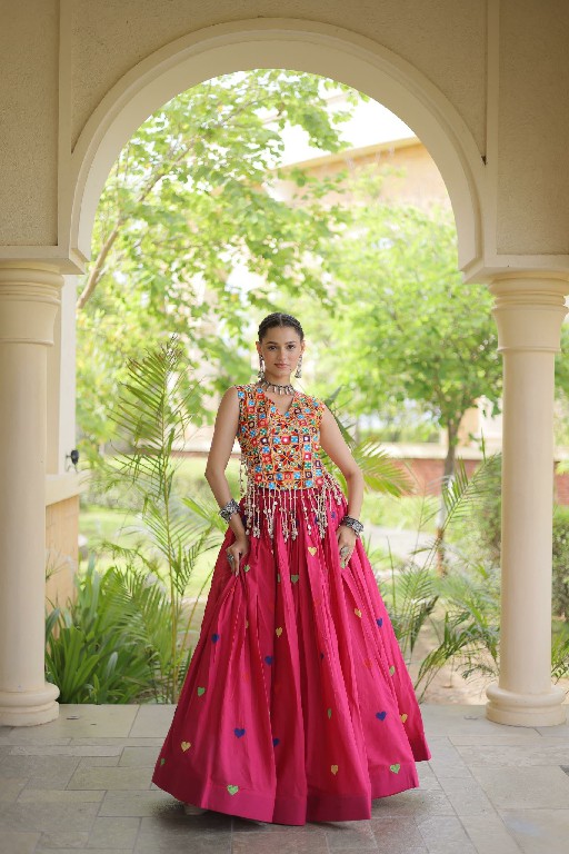 TEXTILEDEAL D.NO LW-7181 WHOLESALE READYMADE CORA COTTON ATTRACTIVE NAVRATRI STYLE LEHENGA CHOLI FOR EXPORT