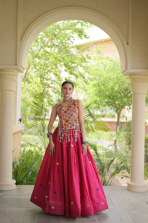 TEXTILEDEAL D.NO LW-7181 WHOLESALE READYMADE CORA COTTON ATTRACTIVE NAVRATRI STYLE LEHENGA CHOLI FOR EXPORT