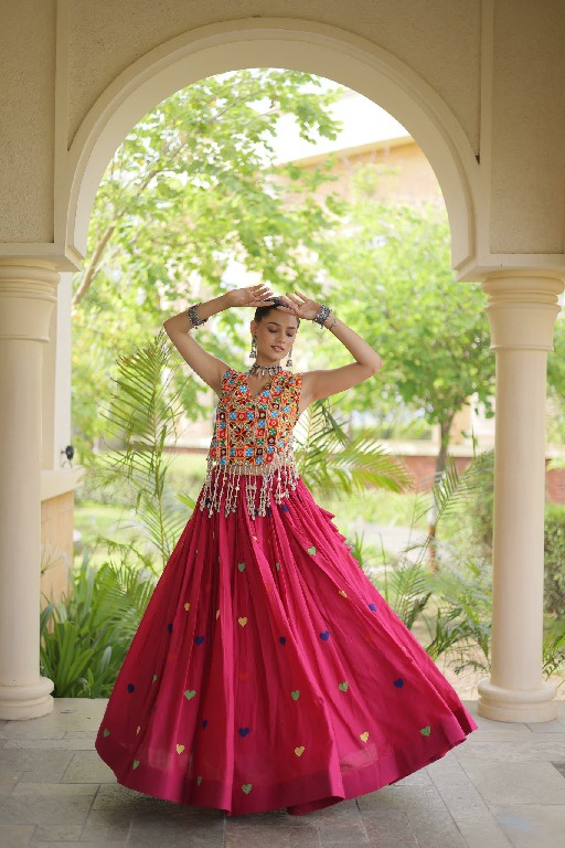 TEXTILEDEAL D.NO LW-7181 WHOLESALE READYMADE CORA COTTON ATTRACTIVE NAVRATRI STYLE LEHENGA CHOLI FOR EXPORT