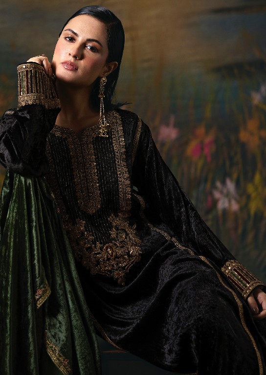 AIQA NOOR-E-RIWAAZ WHOLESALE VISCOSE VELVET WINTER SPECIAL UNSTITCH SALWAR KAMEEZ ONLINE