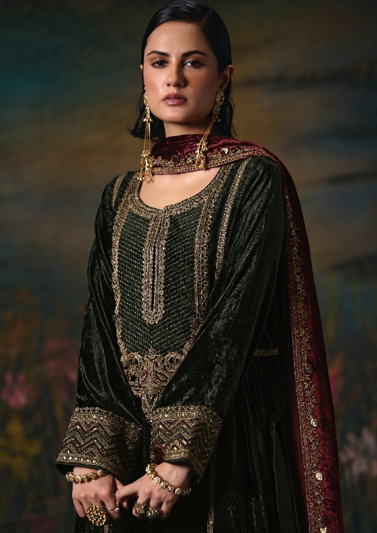 AIQA NOOR-E-RIWAAZ WHOLESALE VISCOSE VELVET WINTER SPECIAL UNSTITCH SALWAR KAMEEZ ONLINE