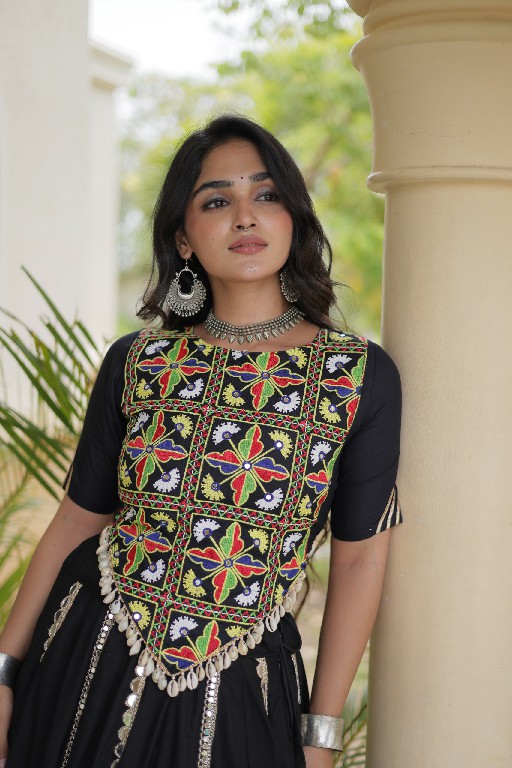 TEXTILEDEAL D.NO LW-7185 WHOLESALE READYMADE RAYON WITH WORK NAVRATRI STYLE LEHENGA CHOLI FOR EXPORT