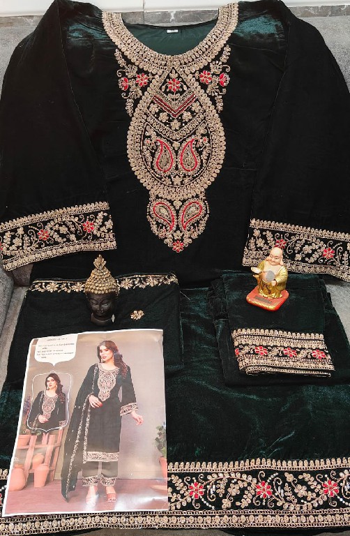 AARSH D.NO 1007 WHOLESALE READYMADE VELVET WITH WORK WINTER SPECIAL 3 PCS SUITS FOR EXPORT