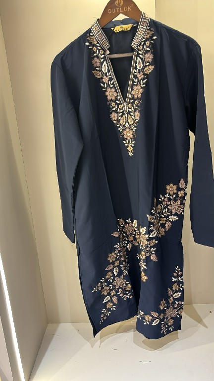 OUTLUK WEDDING COLLECTION VOL 54 WHOLESALE READYMADE LACHAKA V NECK DESIGNER SHORT KURTA WITH PANT FOR MEN OLINE