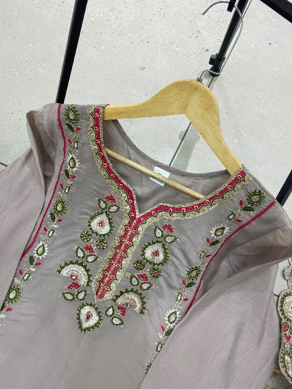 TEXTILEDEAL D.NO LG-2149 WHOLESALE READYMADE MUL CHANDERI FESTIVE WEAR 3 PCS SUITS EXPORTER