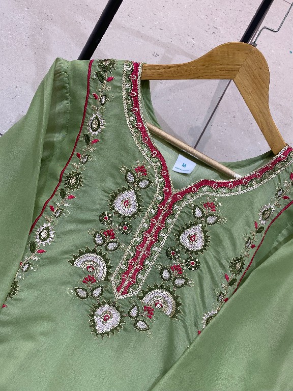 TEXTILEDEAL D.NO LG-2149 WHOLESALE READYMADE MUL CHANDERI FESTIVE WEAR 3 PCS SUITS EXPORTER