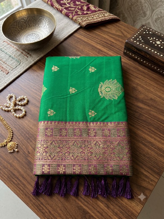 ASTITA DEVANSHI WHOLESALE SILK FESTIVE WEAR INDIAN SAREES FOR WOMEN EXPORTER