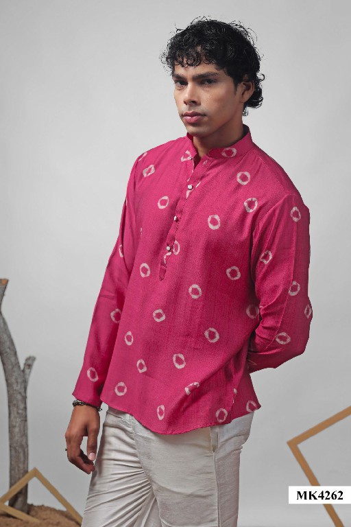 MAHOTSAV MENS SHORT KURTA WHOLESALE READYMADE FESTIVE WEAR SHORT KURTA FOR MENS ONLINE