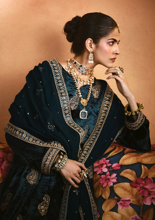 AIQA ZARNISH WHOLESALE VISCOSE VELVET WINTER FANCY DESIGN UNSTITCH SALWAR SUITS FOR EXPORT