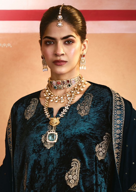 AIQA ZARNISH WHOLESALE VISCOSE VELVET WINTER FANCY DESIGN UNSTITCH SALWAR SUITS FOR EXPORT