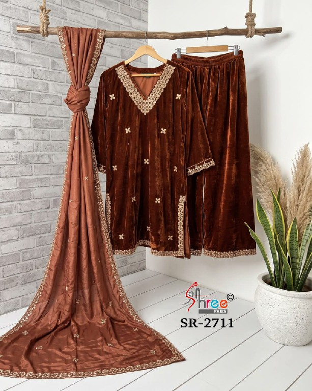 SHREE FABS R-2711 WHOLESALE READYMADE VELVET BEATS WORK WINTER WEAR 3 PCS SUITS EXPORTER