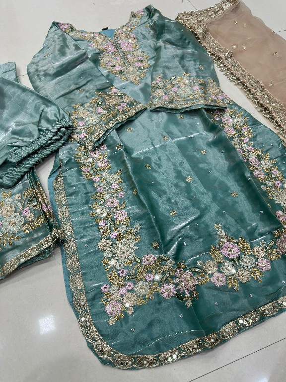 DVD D.NO 5115 WHOLESALE READYMADE JIMMY CHOO EMBROIDERY WORK PAKISTANI 3 PCS SUITS EXPORTER