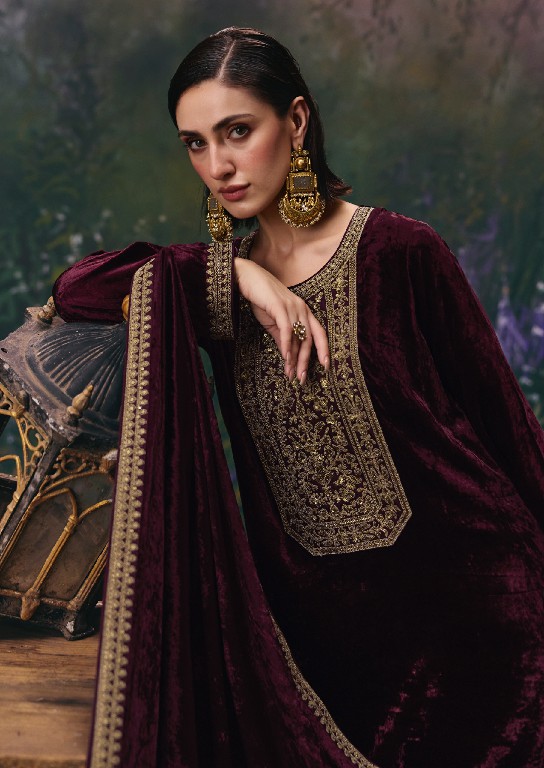 AIQA DIVINE ELEGANCE WHOLESALE VISCOSE VELVET WINTER SPECIAL UNSTITCH SALWAR SUITS SUPPLIER