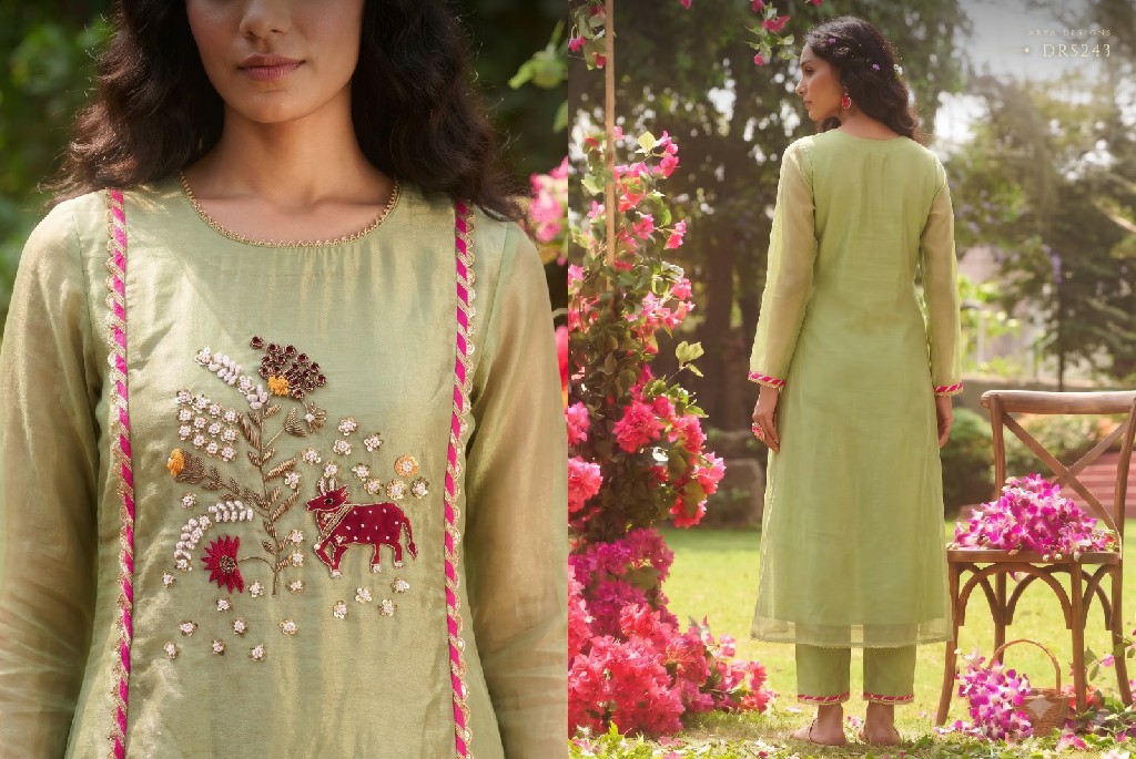 ARYA BAAGH WHOLESALE READYMADE PURE TISSUE LATEST DESIGNER KURTI WITH PANT FOR EXPORT