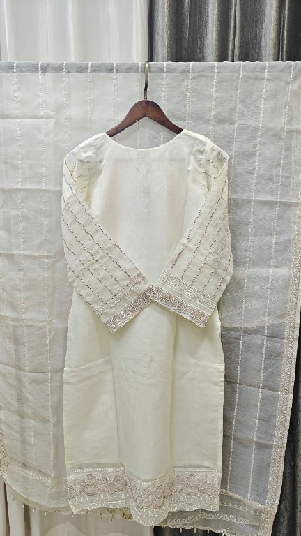 TEXTILEDEAL D.NO KMS-220 WHOLESALE READYMADE COTTON SILK AMAZING PAKISTANI 3 PCS SUITS EXPORER