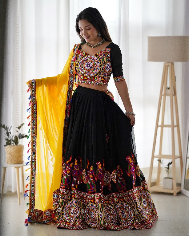 SP SERIES SP-24 WHOLESALE FAUX GEORGETTE TRADITIONAL NAVRATRI CHANIYA CHOLI FOR EXPORT