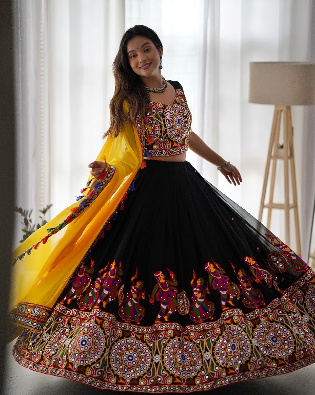 SP SERIES SP-24 WHOLESALE FAUX GEORGETTE TRADITIONAL NAVRATRI CHANIYA CHOLI FOR EXPORT