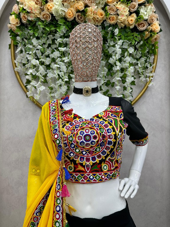 SP SERIES SP-24 WHOLESALE FAUX GEORGETTE TRADITIONAL NAVRATRI CHANIYA CHOLI FOR EXPORT