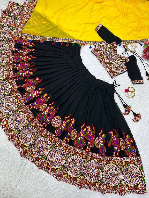 SP SERIES SP-24 WHOLESALE FAUX GEORGETTE TRADITIONAL NAVRATRI CHANIYA CHOLI FOR EXPORT