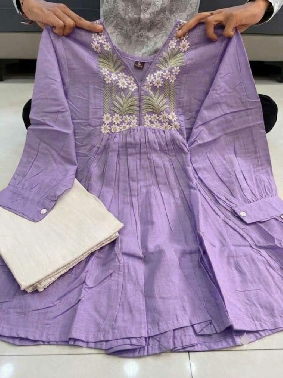 MARUTI FASHION PRESENT READYMADE RAYON BIG SIZE TRENDY STYLISH KURTI WITH PLAZZO FOR WOMEN EXPORTER