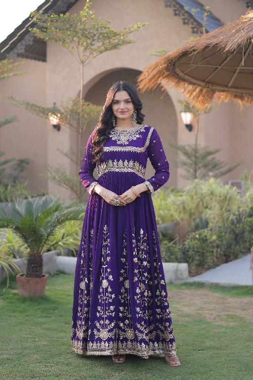 TEXTILEDEAL D.NO LW-9331 WHOLESALE READYMADE FAUX BLOOMING GEORGETTE DESIGNER GOWN WITH DUPATTA ONLINE