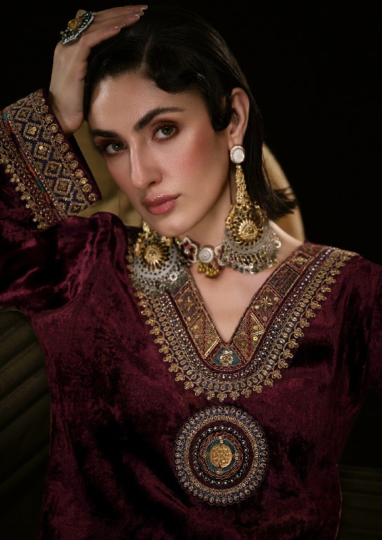 AIQA THE ROYAL CHAPTER WHOLESALE VISCOSE VELVET WINTER SPECIAL UNSTITCH SALWAR SUITS SUPPLIER